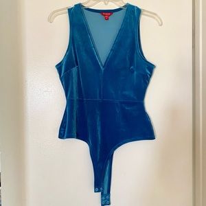 GUESS velvet blue teal bodysuit size M